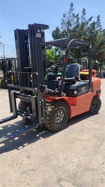 Lityum Iyon Akulu Forkliftler
