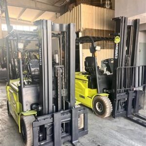 2017 MODEL CLARK MARKA GEX30 SERİSİ 3 TON TPX 5.50M ASANSÖRLÜ AKÜLÜ FORKLİFT